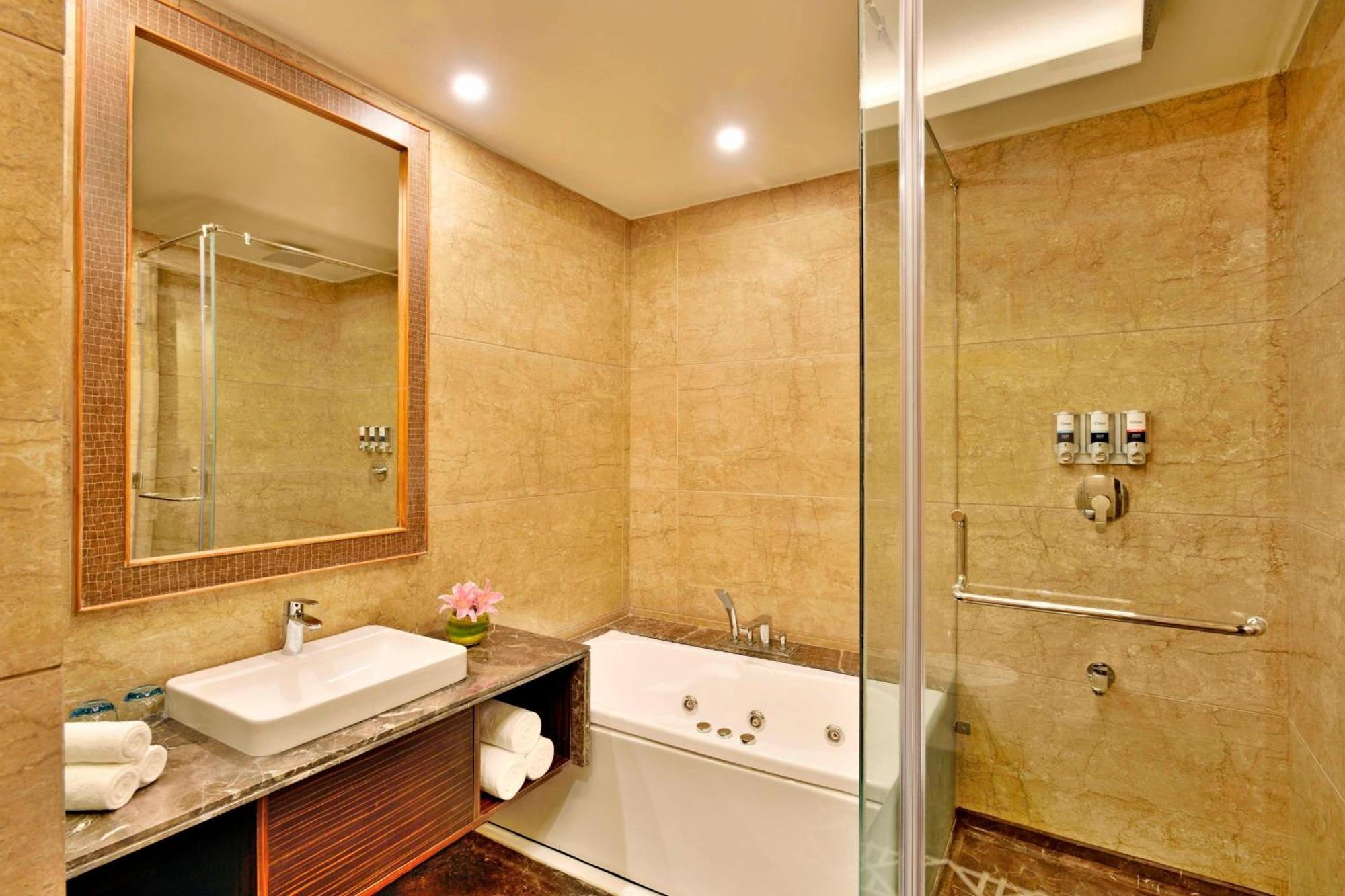 Four Points By Sheraton Srinagar Eksteriør billede