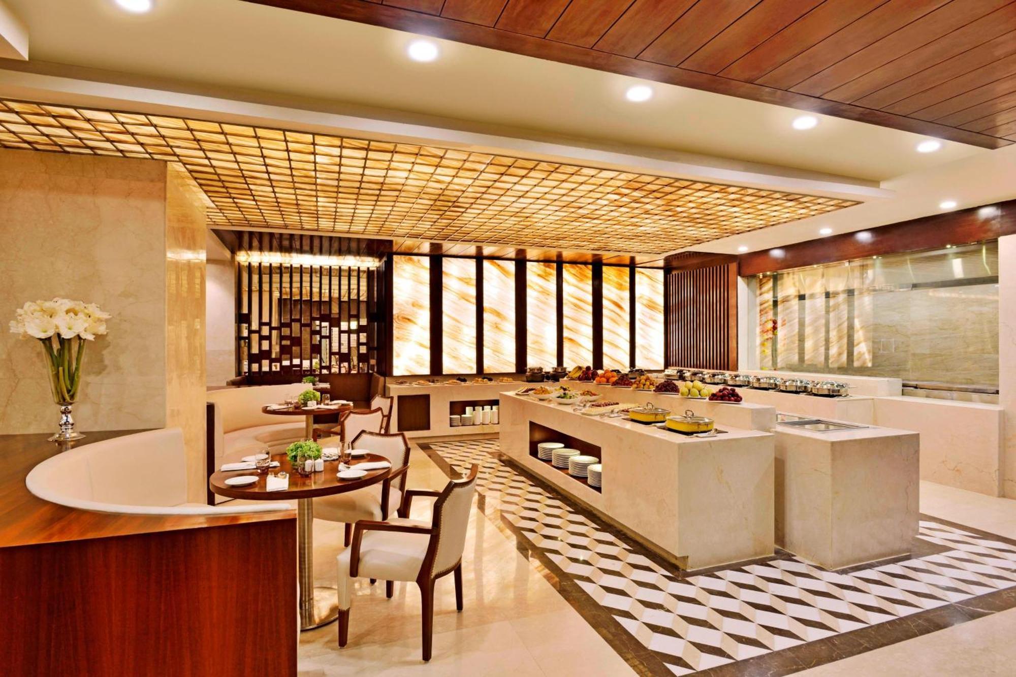 Four Points By Sheraton Srinagar Eksteriør billede