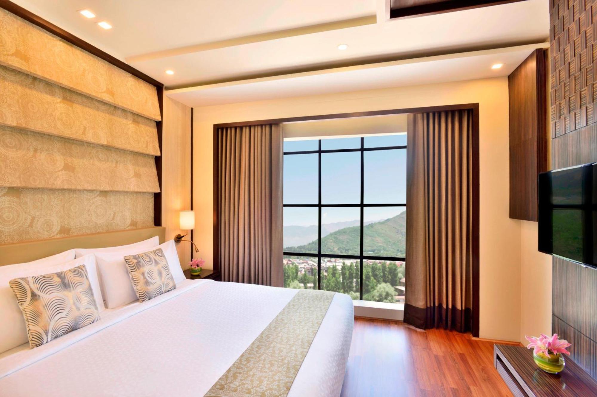 Four Points By Sheraton Srinagar Eksteriør billede