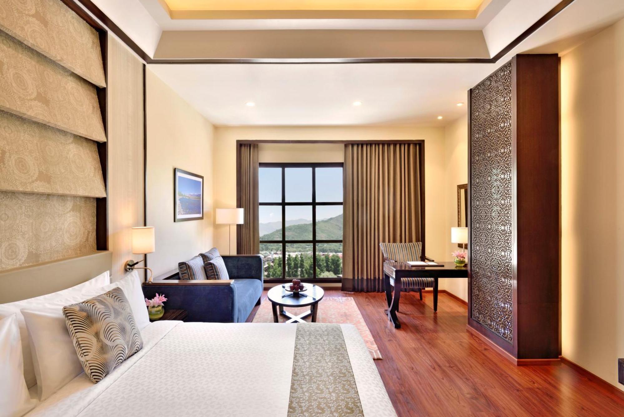 Four Points By Sheraton Srinagar Eksteriør billede